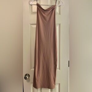 Aritzia 2XS strapless dress. Mauve color